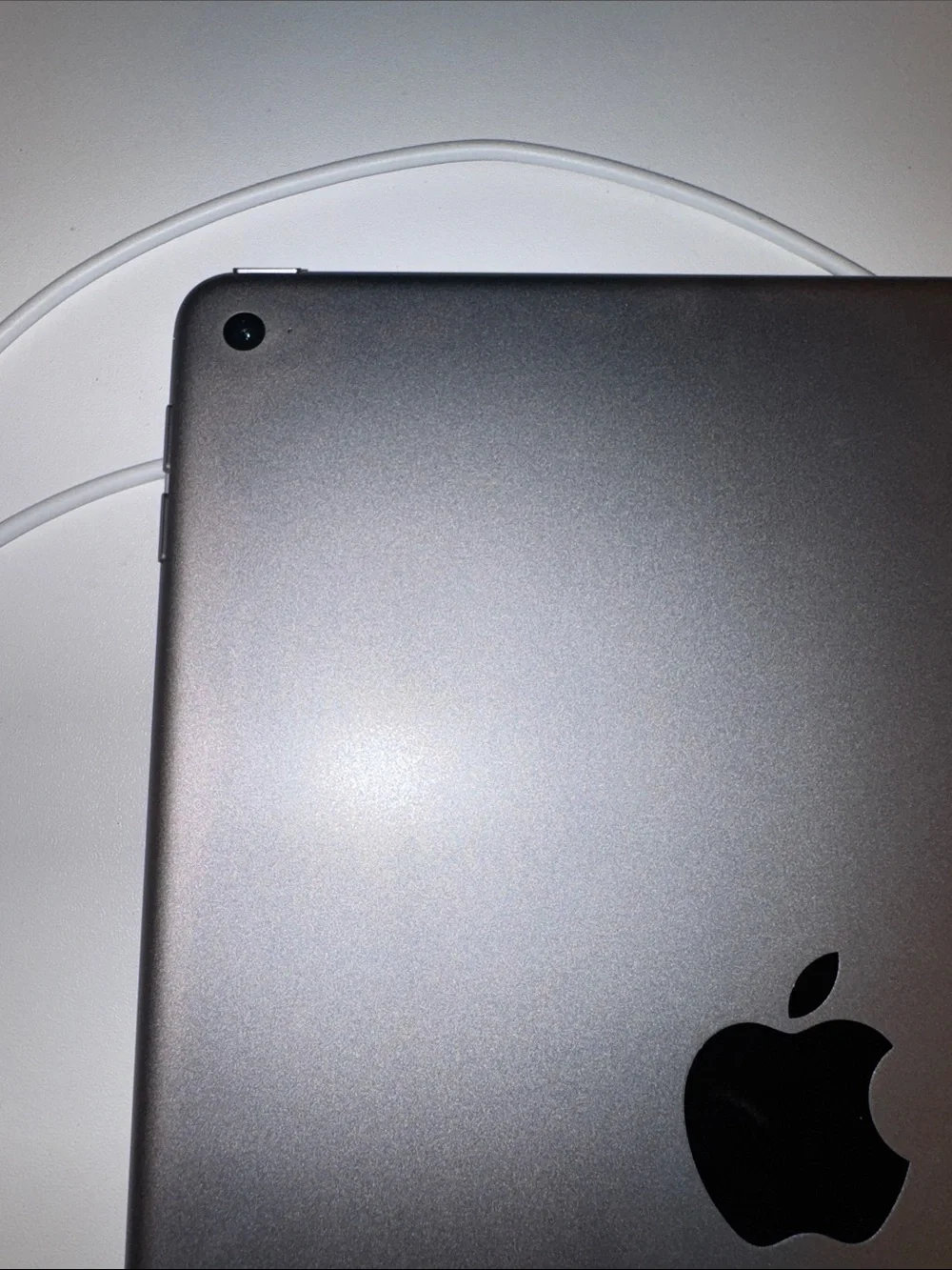 Apple iPad Air 2 in Black with White Lightning Cable & Bluetooth Keyboard Jacket